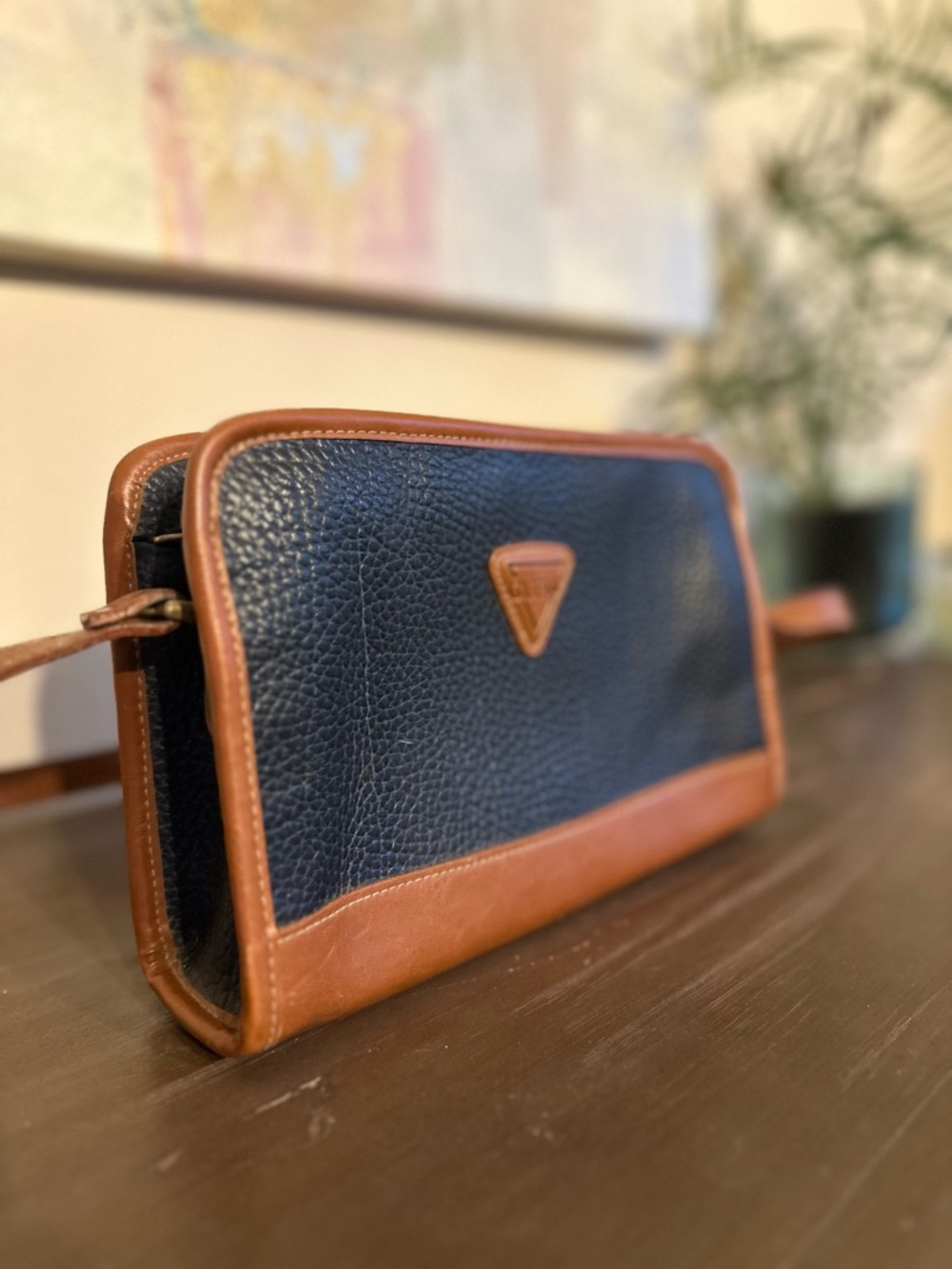 Vintage GUESS Navy and Brown Leather Bag - Picture 2 of 9